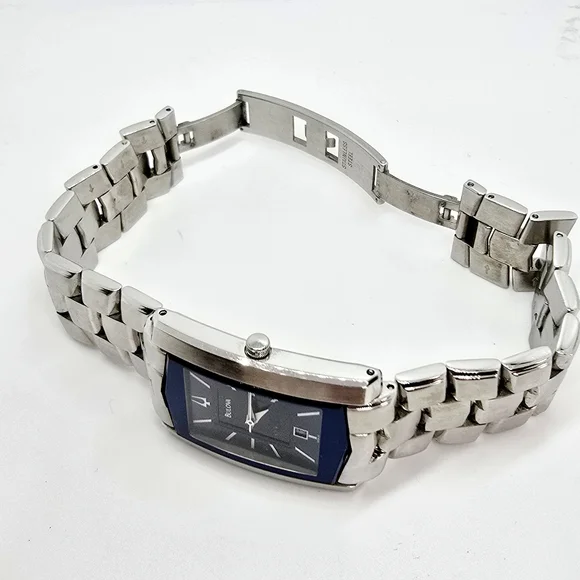 ✨️Bulova✨️ Classic Blue Dial Watch - Picture 5 of 11